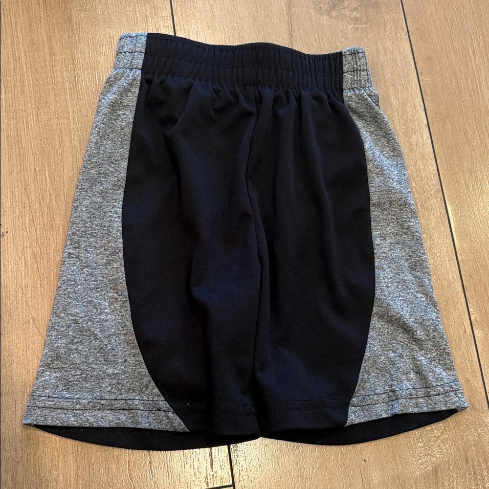 Baby boy clothes bundle size 18 months - Picture 4 of 16